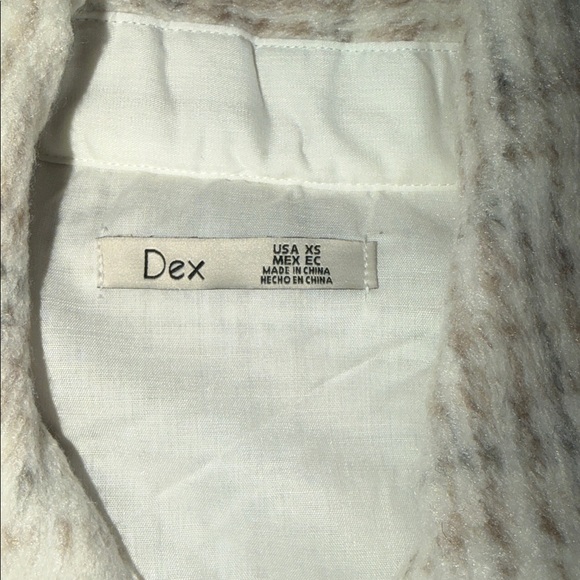 DEX Shacket - Picture 2 of 2